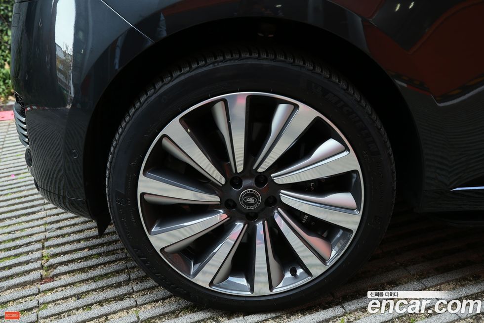 Land Rover Range Rover 2024