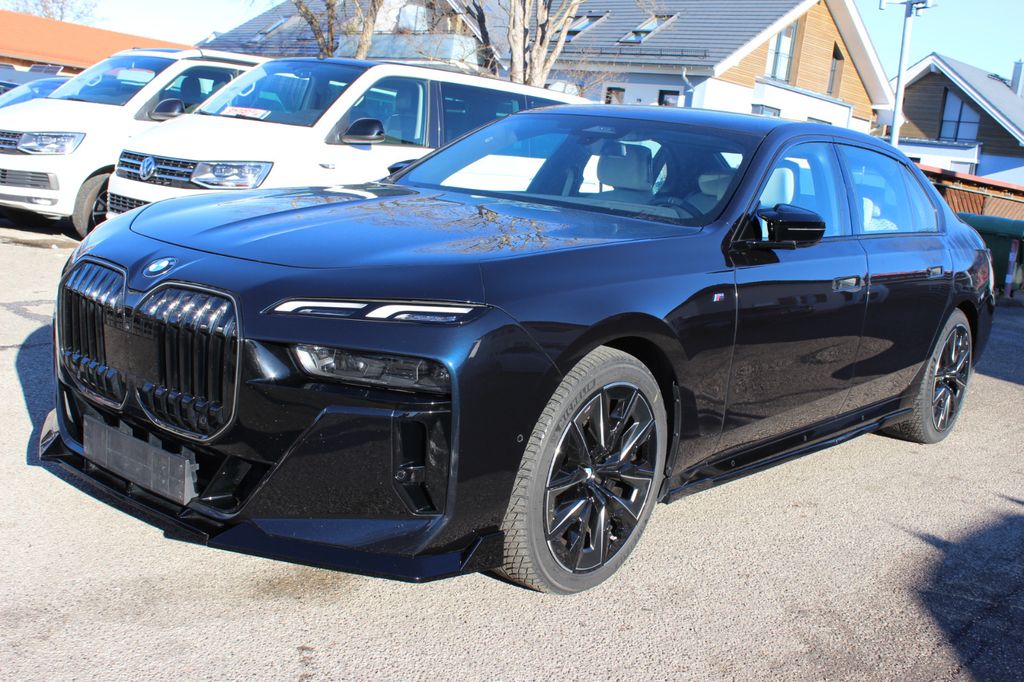 BMW 740 2023