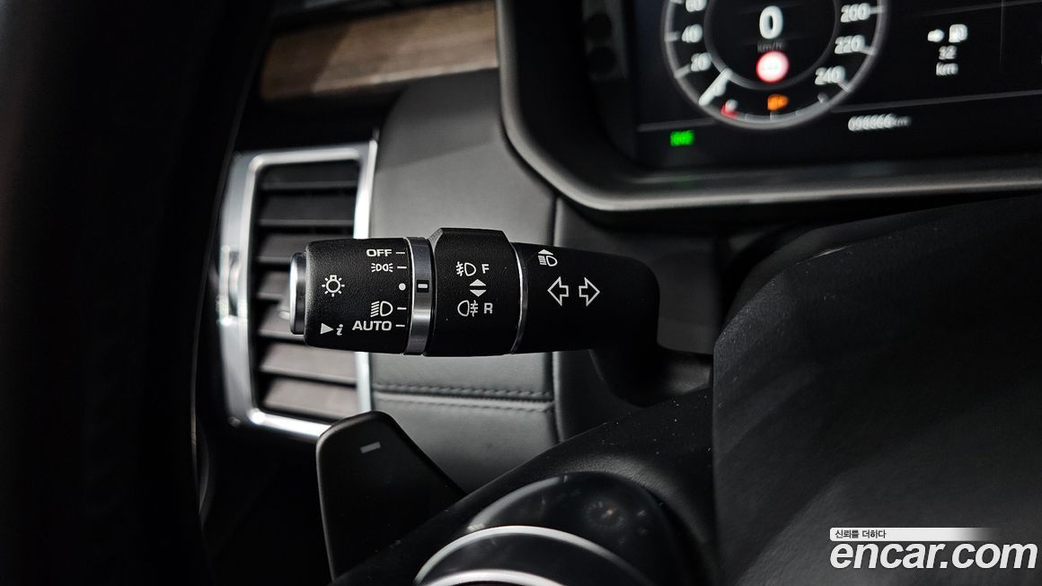 Land Rover Discovery 2020