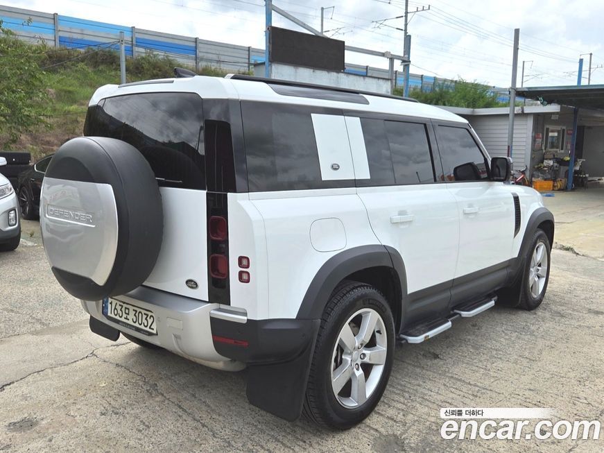 Land Rover Defender 2022