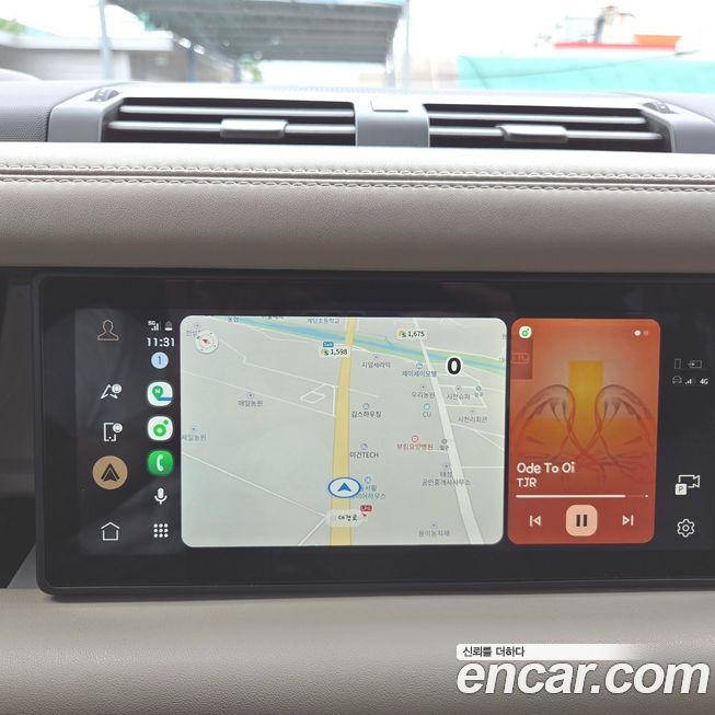 Land Rover Defender 2022