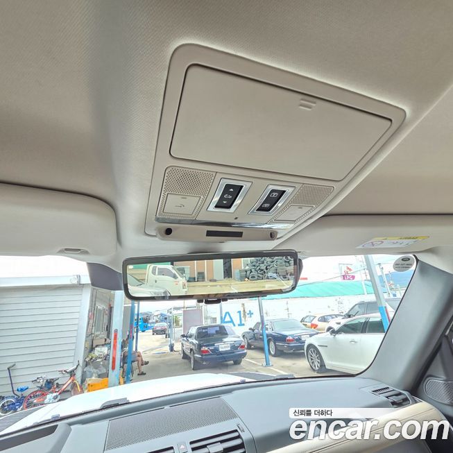 Land Rover Defender 2022