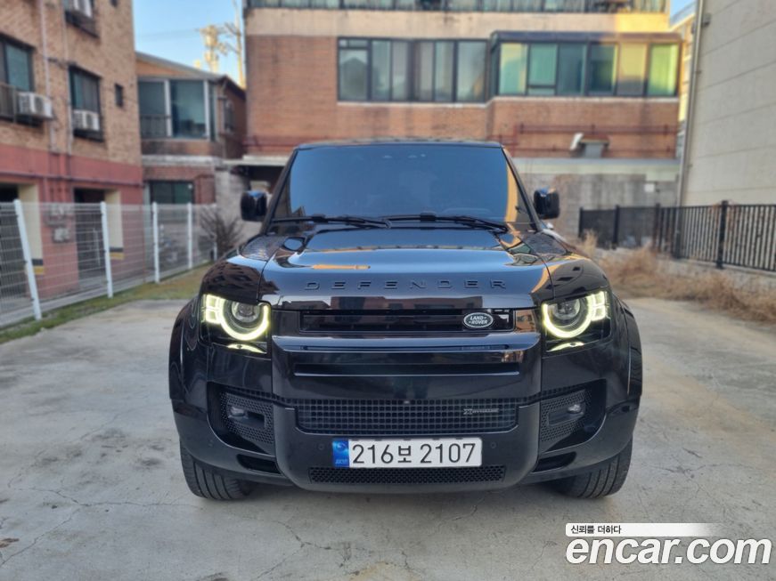 Land Rover Defender 2023