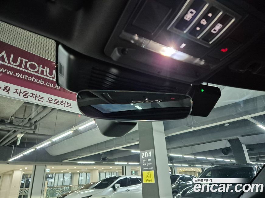 Land Rover Discovery 2025