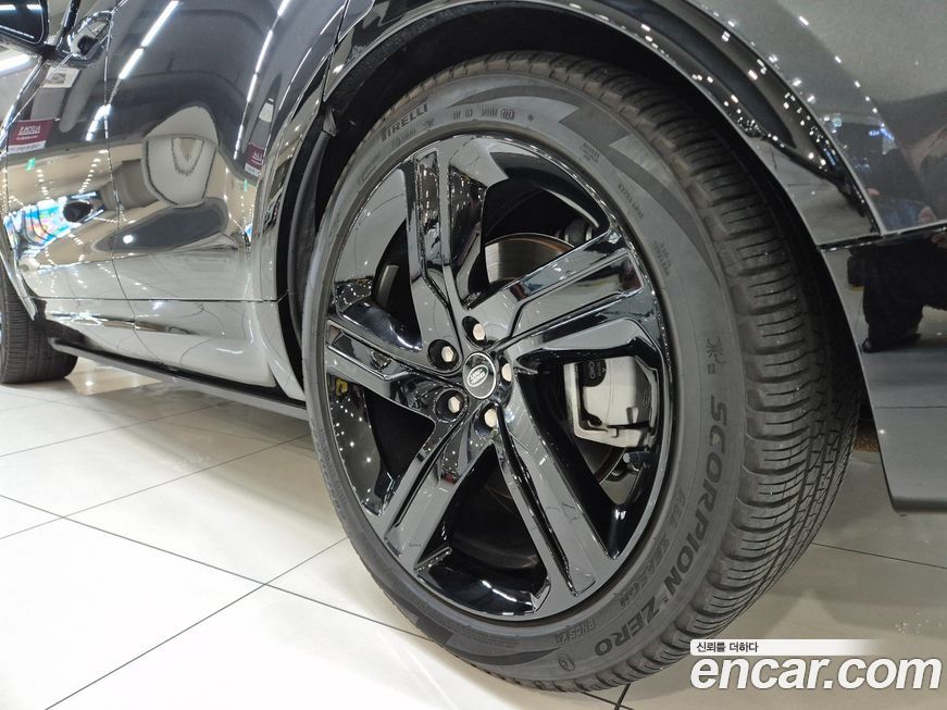 Land Rover Discovery 2025