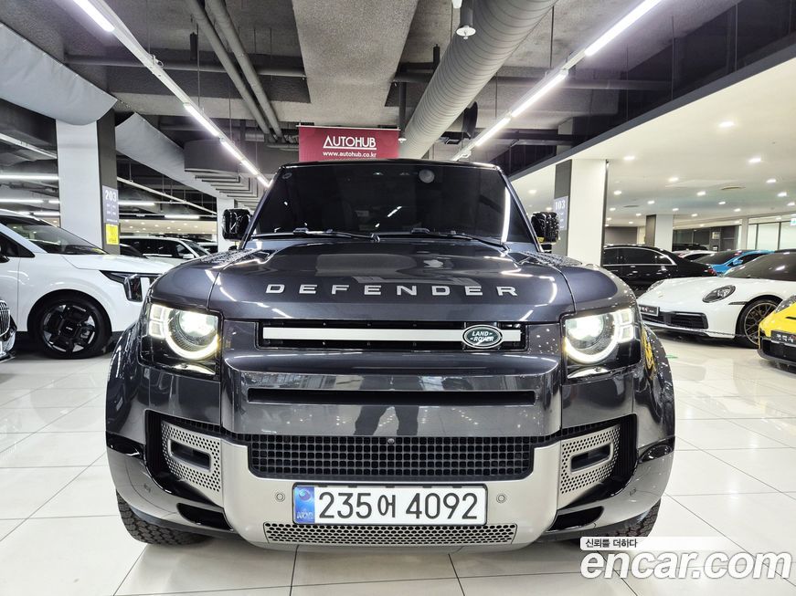 Land Rover Defender 2025