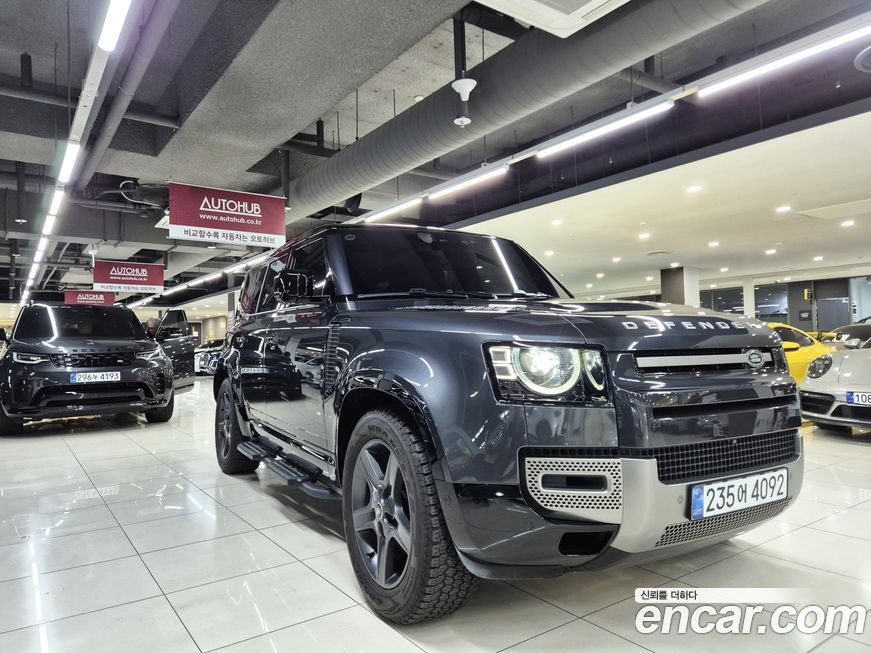 Land Rover Defender 2025