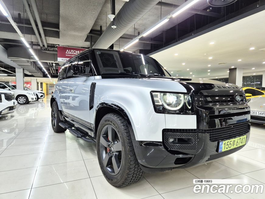 Land Rover Defender 2024