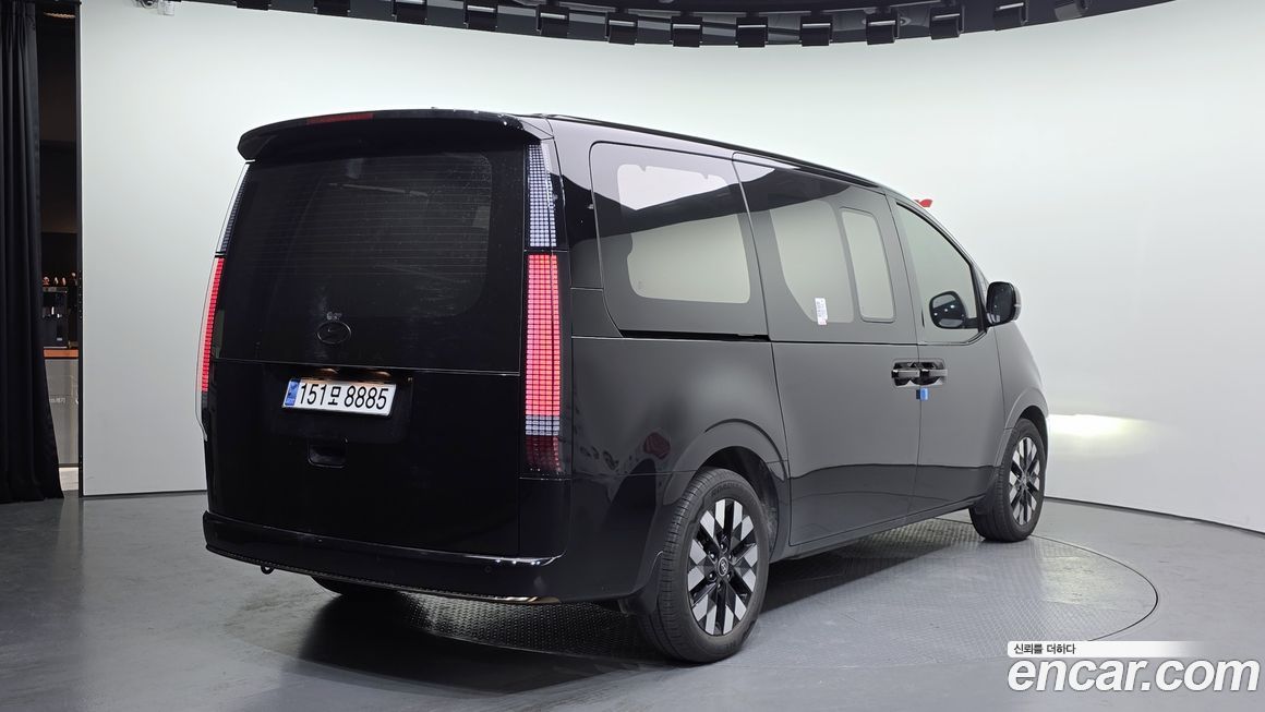 Hyundai Staria 2025