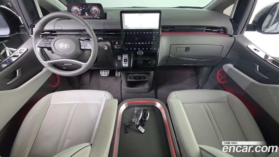 Hyundai Staria 2025