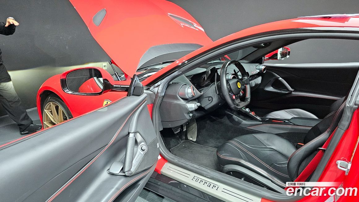 Ferrari 812 2019