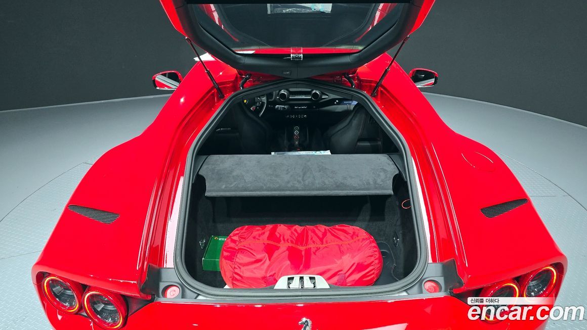 Ferrari 812 2019