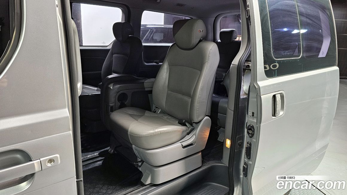 Hyundai Starex 2016