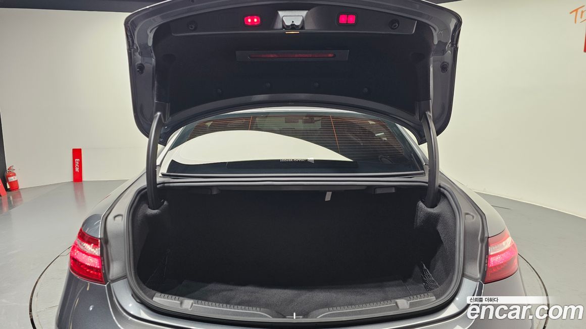 Mercedes-Benz E-Class 2019