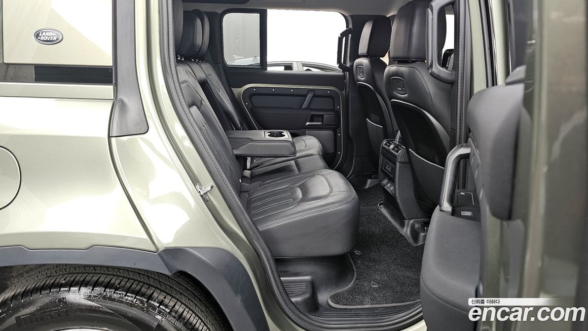 Land Rover Defender 2022