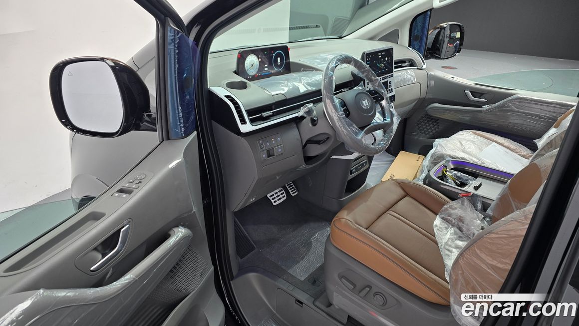 Hyundai Staria 2025