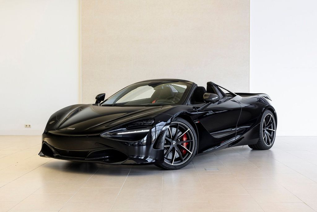 McLaren 720S 2025