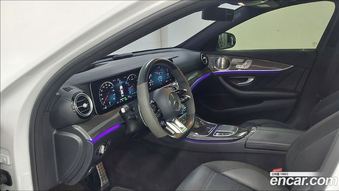 Mercedes-Benz E-Class 2021