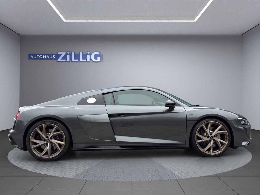 Audi R8 2024