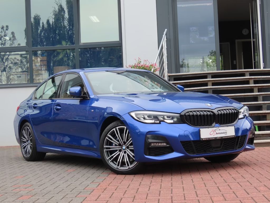 BMW 330 2021