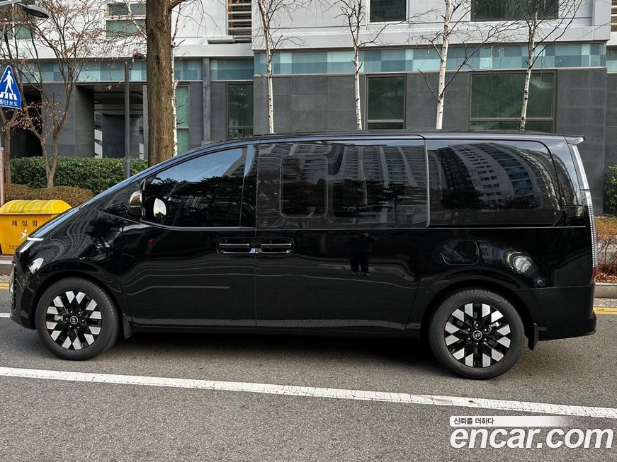 Hyundai Staria 2025