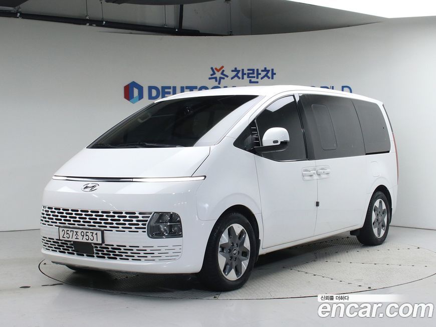 Hyundai Staria 2022