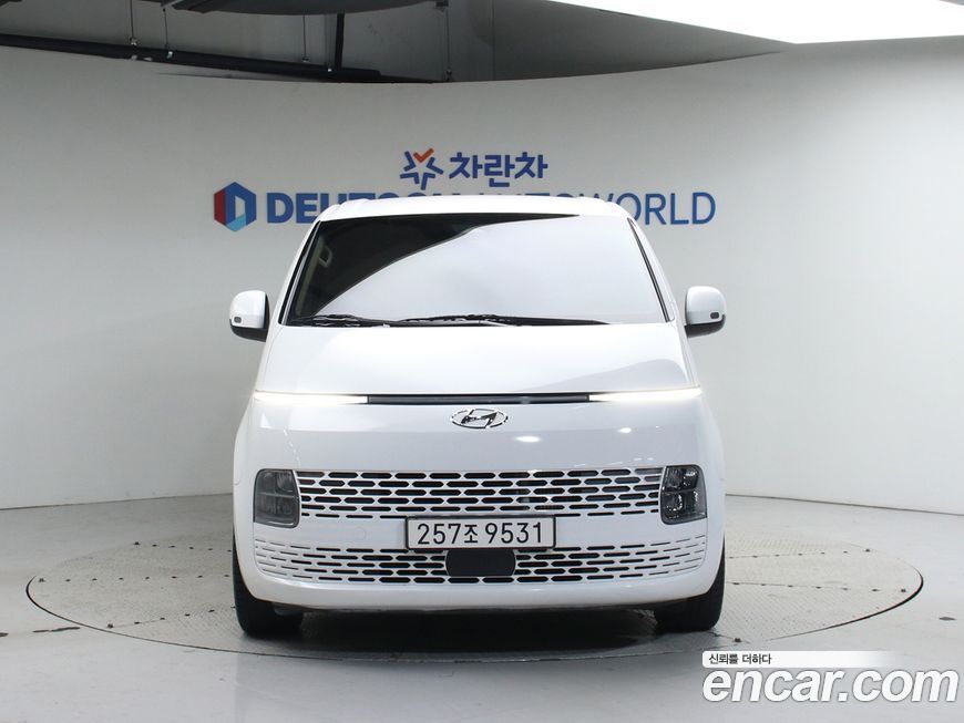 Hyundai Staria 2022