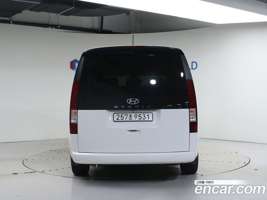 Hyundai Staria 2022