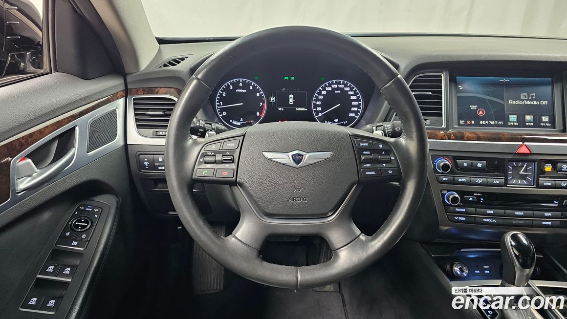 Hyundai Genesis 2016