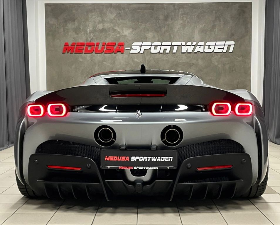 Ferrari SF90 2021