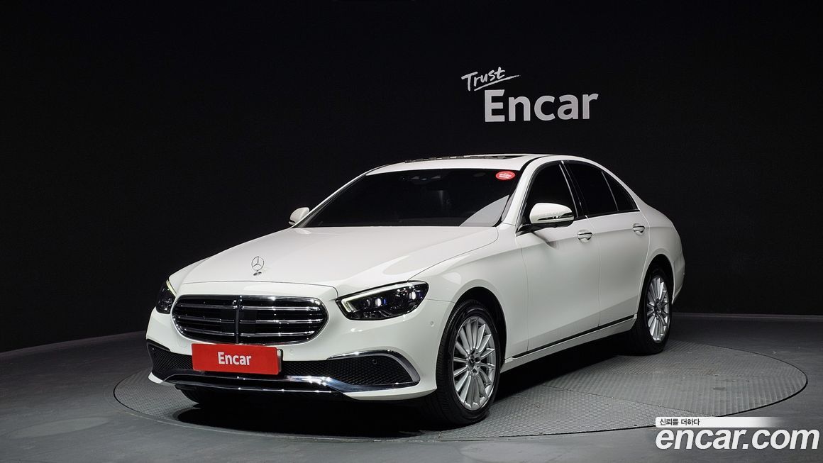 Mercedes-Benz E-Class 2022
