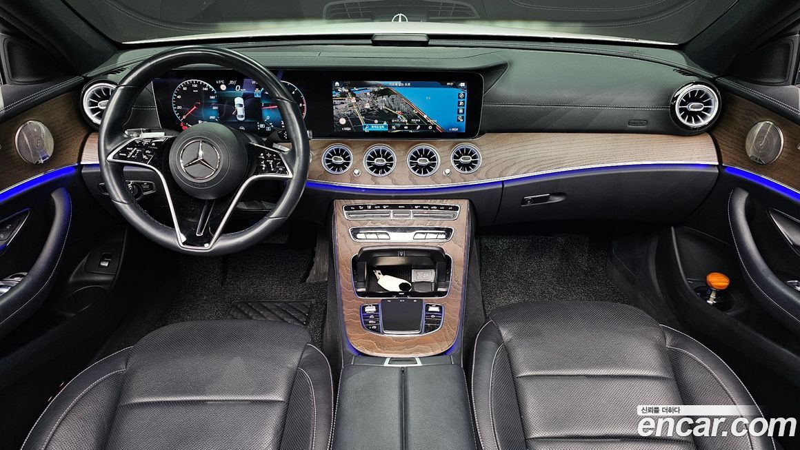 Mercedes-Benz E-Class 2022