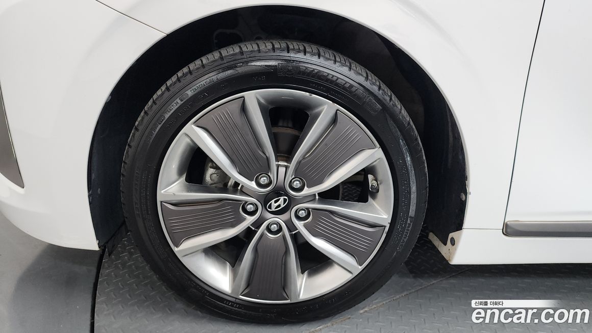 Hyundai Ioniq 2016