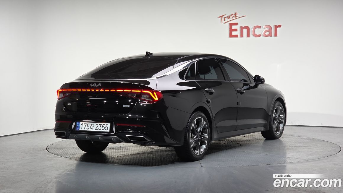 Kia K5 2023