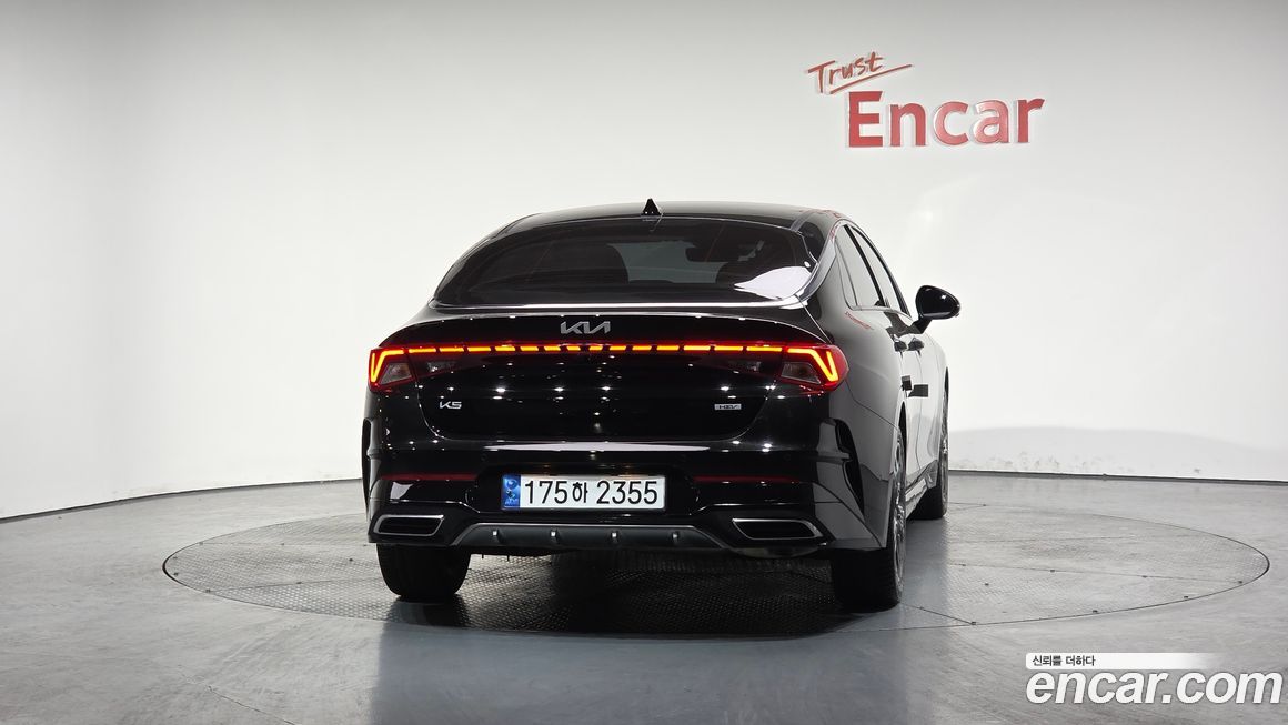 Kia K5 2023