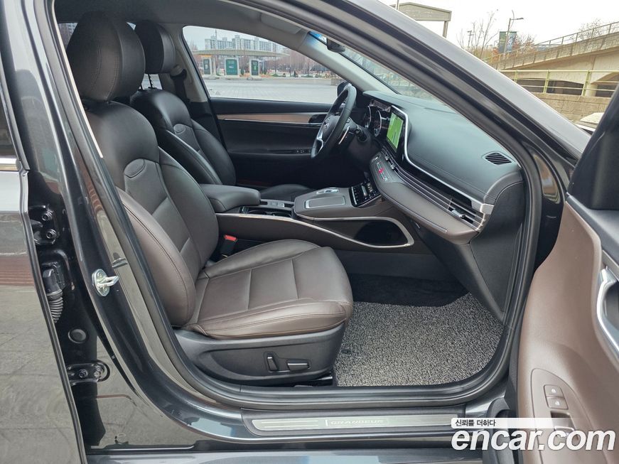 Hyundai Grandeur 2020