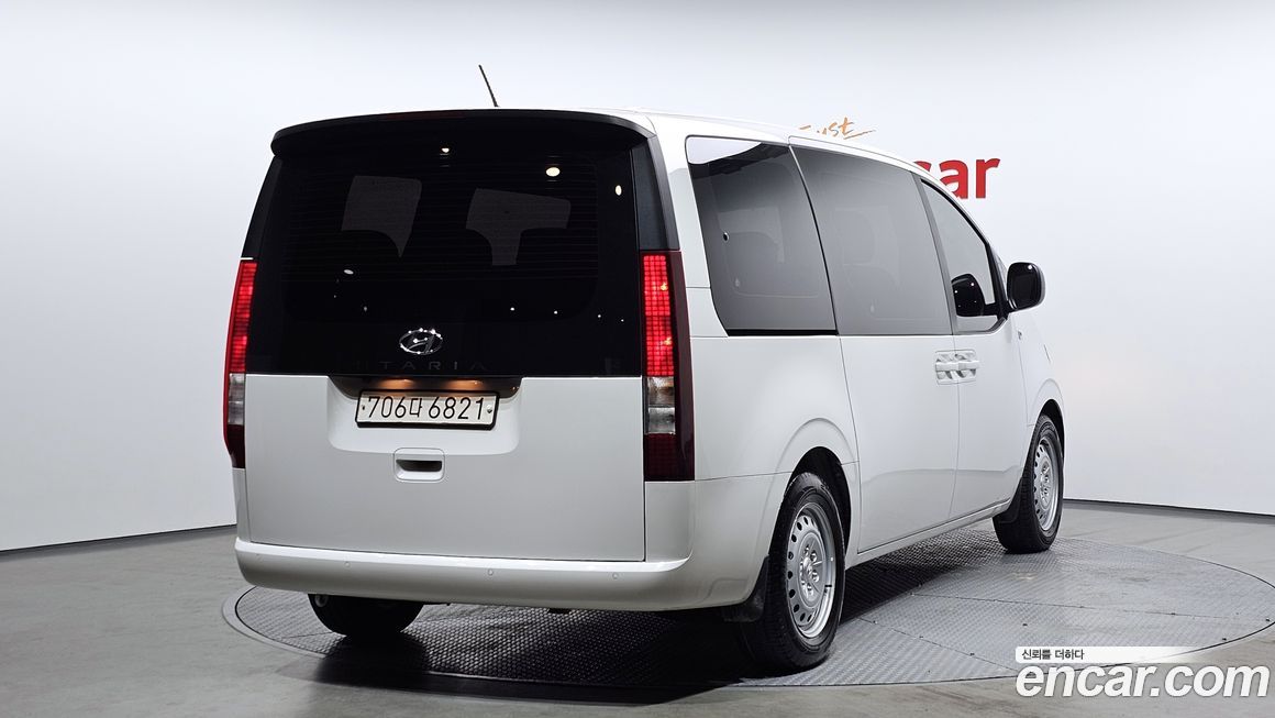 Hyundai Staria 2022