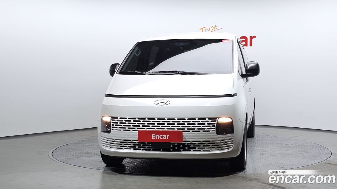 Hyundai Staria 2022
