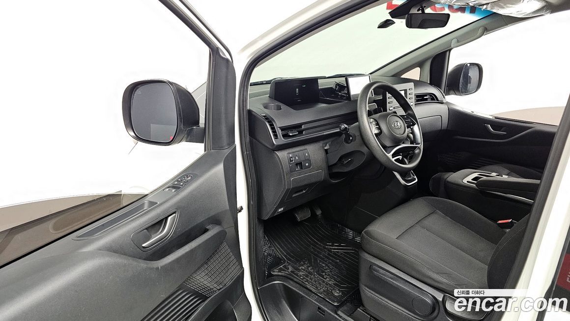 Hyundai Staria 2022