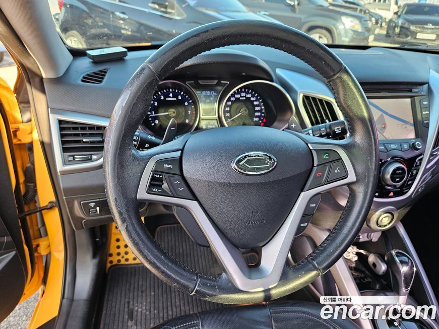 Hyundai Veloster 2012