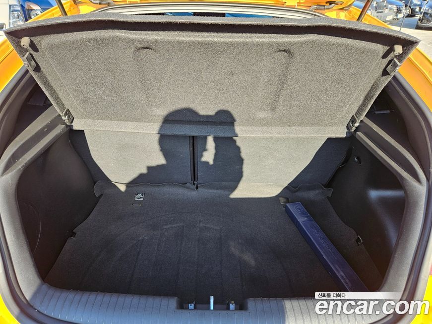 Hyundai Veloster 2012