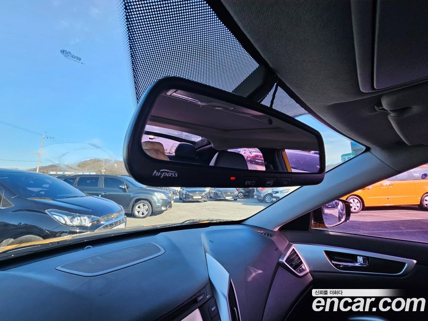 Hyundai Veloster 2012