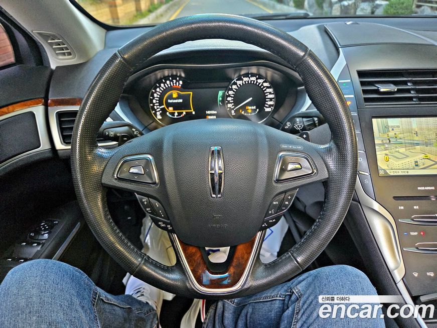 Lincoln MKZ 2014