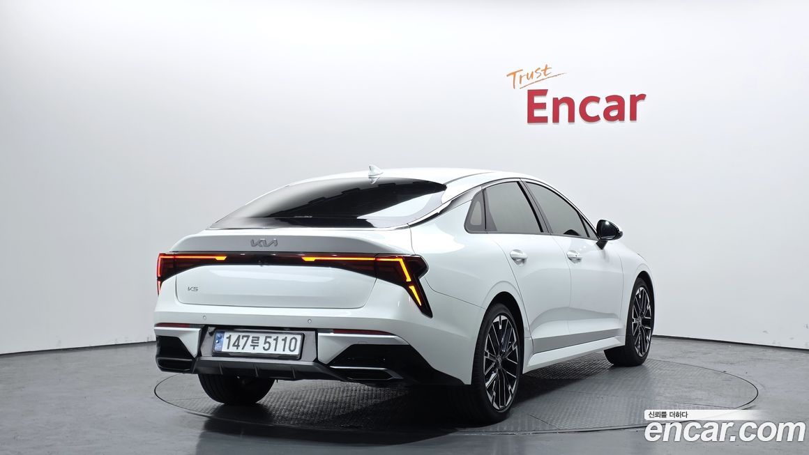 Kia K5 2025