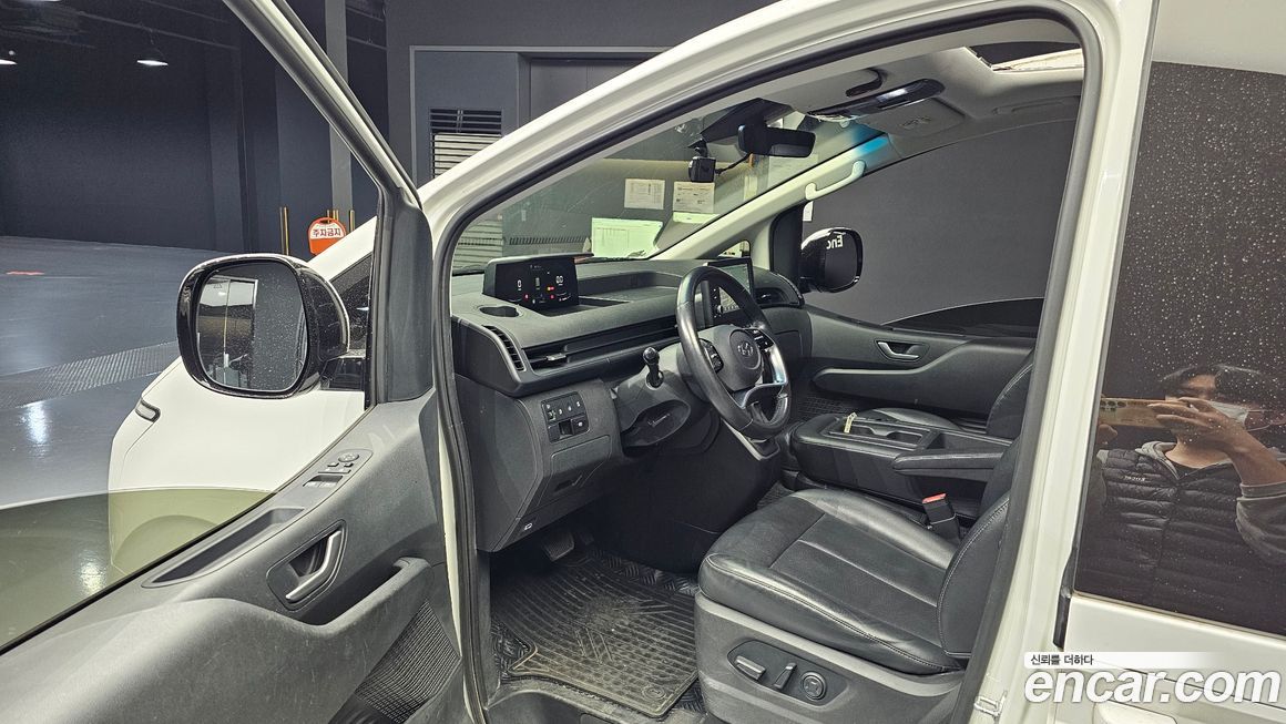 Hyundai Staria 2022