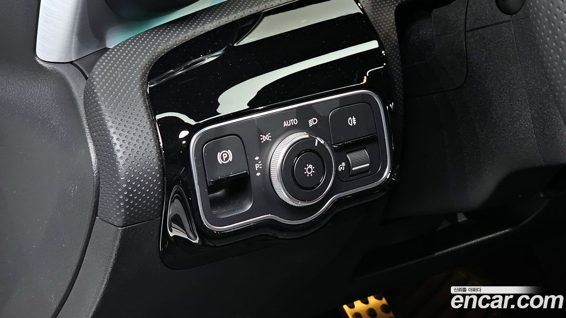 Mercedes-Benz CLA-Class 2020