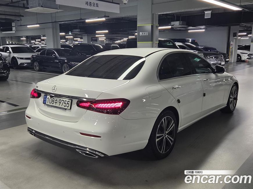 Mercedes-Benz E-Class 2021