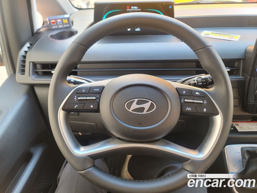 Hyundai Staria 2025