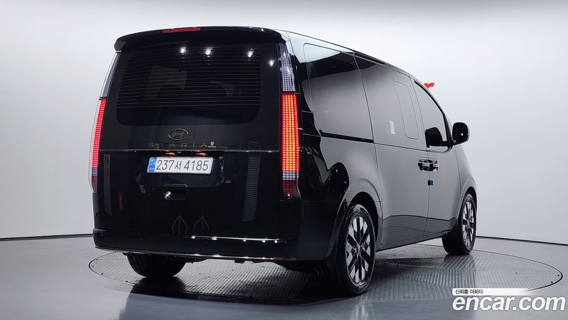 Hyundai Staria 2025