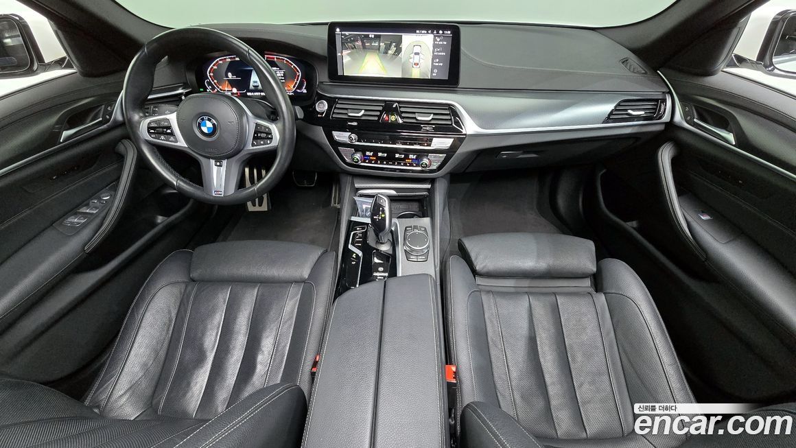 BMW 5-Series 2023